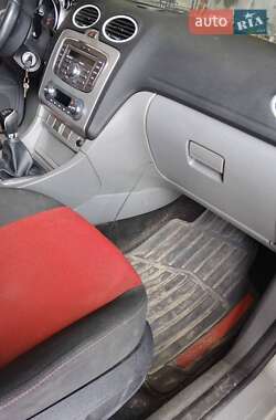 Ford Focus 2010 Ford Focus 2010