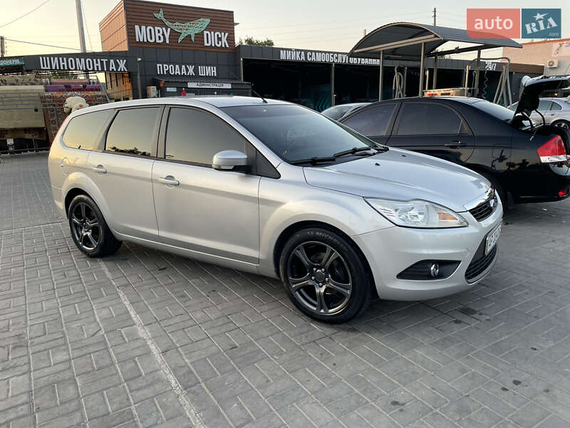 Универсал Ford Focus 2010 в 