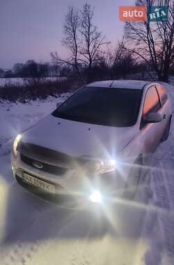 Хэтчбек Ford Focus 2010 в 