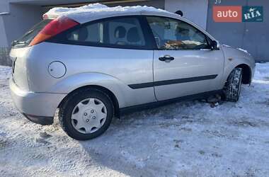 Хэтчбек Ford Focus 2001 в 