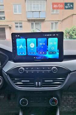 Хэтчбек Ford Focus 2019 в 