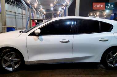 Хэтчбек Ford Focus 2019 в 