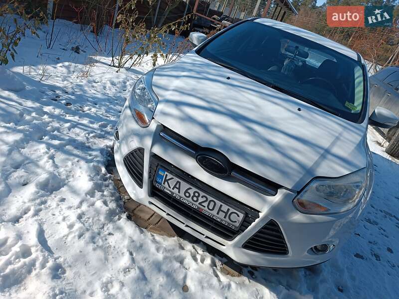 Хэтчбек Ford Focus 2014 в 