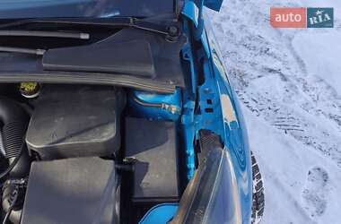 Хэтчбек Ford Focus 2016 в 