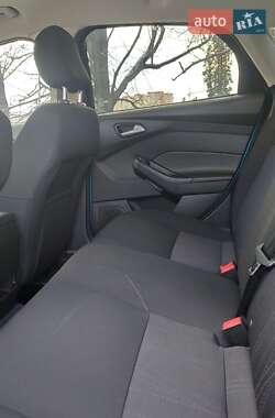 Хэтчбек Ford Focus 2016 в 