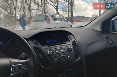 Хэтчбек Ford Focus 2016 в 