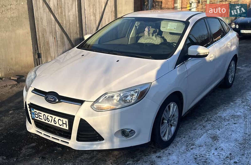 Седан Ford Focus 2011 в 