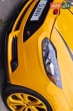 Хэтчбек Ford Focus 2013 в 