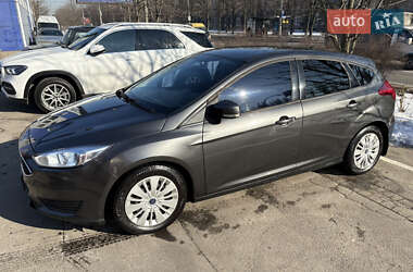 Хэтчбек Ford Focus 2015 в 