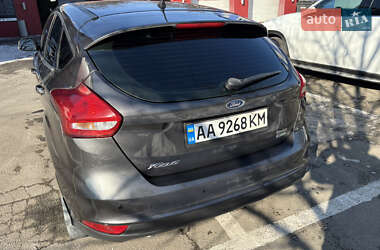 Хэтчбек Ford Focus 2015 в 