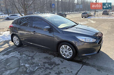 Хэтчбек Ford Focus 2015 в 