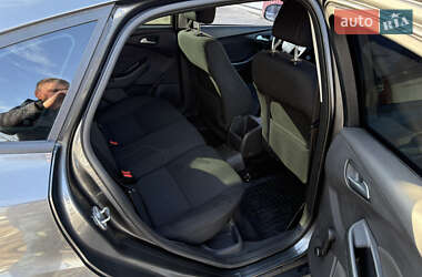 Хэтчбек Ford Focus 2015 в 