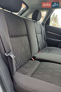 Хэтчбек Ford Focus 2001 в 