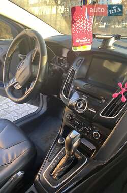 Седан Ford Focus 2016 в 