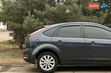 Хетчбек Ford Focus 2011 в 