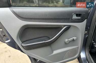 Хетчбек Ford Focus 2011 в 