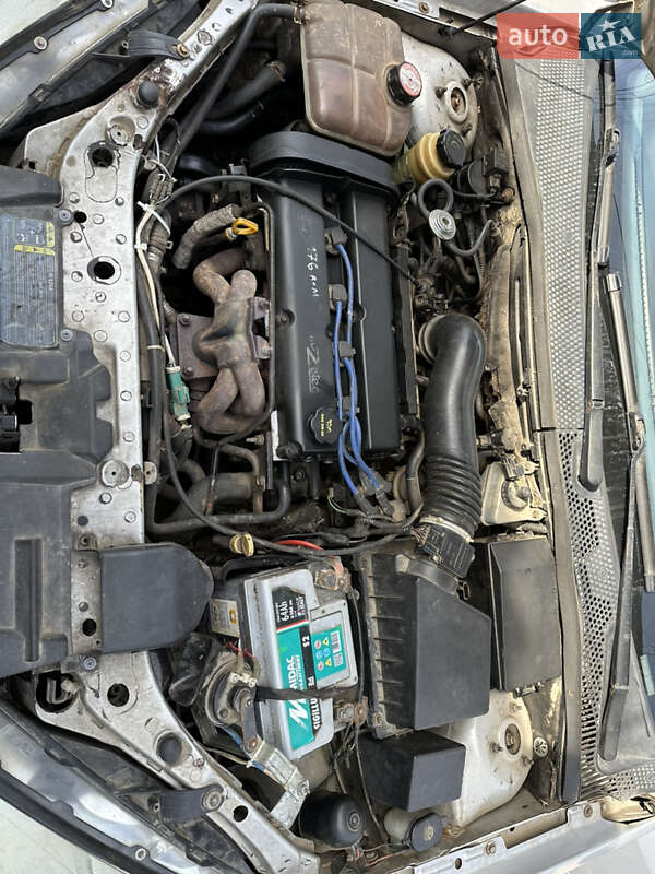 Седан Ford Focus 2001 в Херсоне