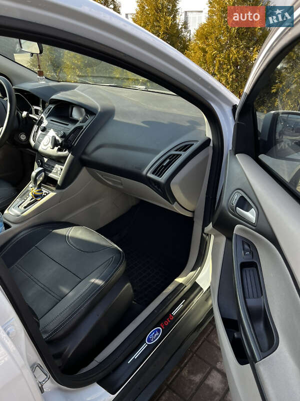 Седан Ford Focus 2015 в Дніпрі