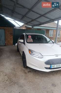 Хэтчбек Ford Focus 2013 в 