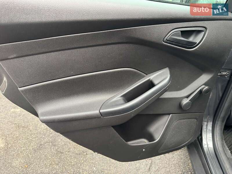 Седан Ford Focus 2017 в Киеве
