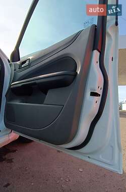 Универсал Ford Focus 2010 в 