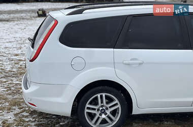 Универсал Ford Focus 2010 в 