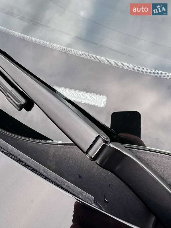 Хэтчбек Ford Focus 2015 в Львове