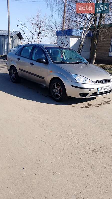 Седан Ford Focus 2004 в Покрове