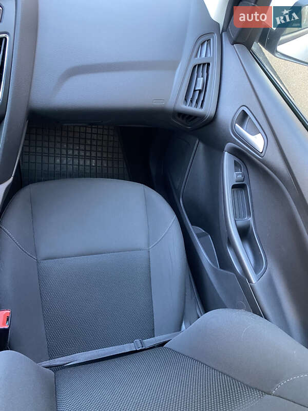 Универсал Ford Focus 2017 в Житомире фото 14 Универсал Ford Focus 2017 в Житомире