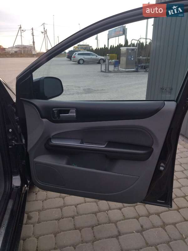 Хэтчбек Ford Focus 2009 в Львове