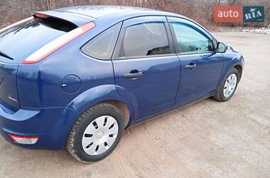 Хэтчбек Ford Focus 2010 в 