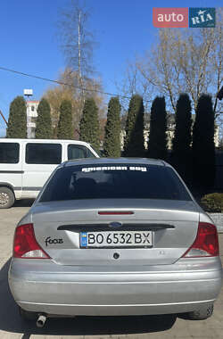 Седан Ford Focus 2002 в 