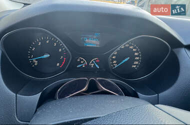 Хэтчбек Ford Focus 2013 в 
