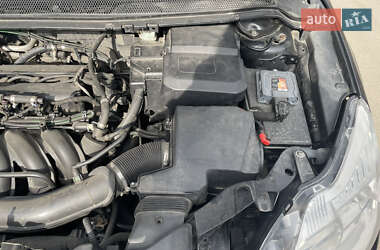 Седан Ford Focus 2010 в 