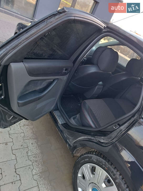 Хэтчбек Ford Focus 2007 в Загвоздье