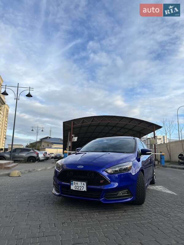 Хэтчбек Ford Focus 2015 в Одессе фото 4 Хэтчбек Ford Focus 2015 в Одессе