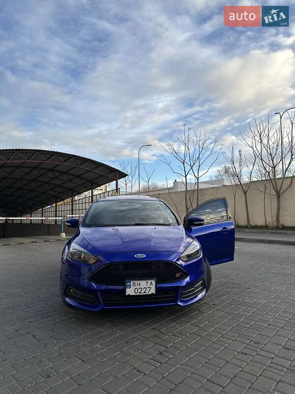 Хэтчбек Ford Focus 2015 в Одессе фото 8 Хэтчбек Ford Focus 2015 в Одессе