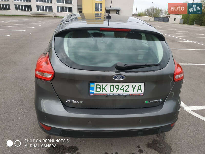 Хэтчбек Ford Focus 2015 в Ровно