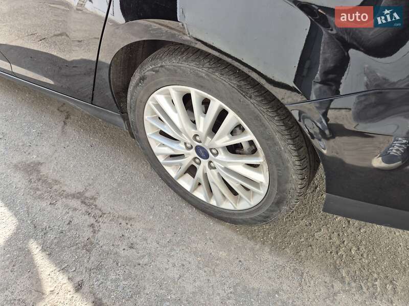 Седан Ford Focus 2016 в Днепре