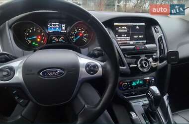 Седан Ford Focus 2014 в 