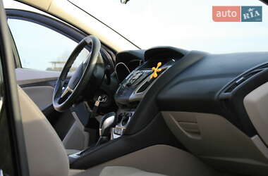 Хэтчбек Ford Focus 2014 в 