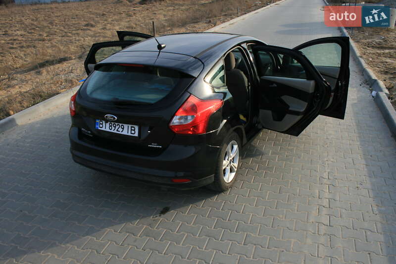 Хэтчбек Ford Focus 2014 в Киеве фото 17 Хэтчбек Ford Focus 2014 в Киеве