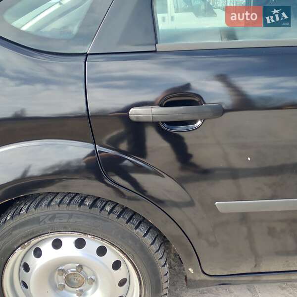 Хэтчбек Ford Focus 2005 в Каменец-Подольском