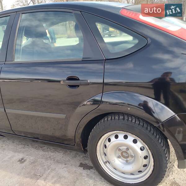 Хэтчбек Ford Focus 2005 в Каменец-Подольском