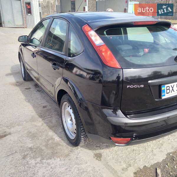 Хэтчбек Ford Focus 2005 в Каменец-Подольском