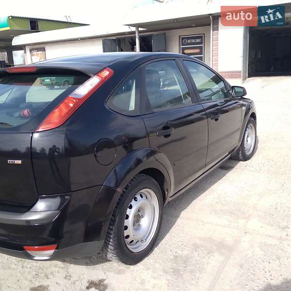 Хэтчбек Ford Focus 2005 в Каменец-Подольском