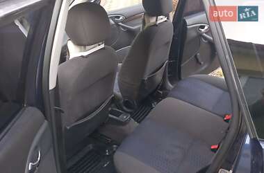 Универсал Ford Focus 2001 в Новоселице