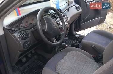 Универсал Ford Focus 2001 в Новоселице