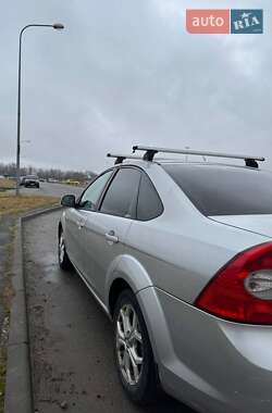Седан Ford Focus 2010 в 
