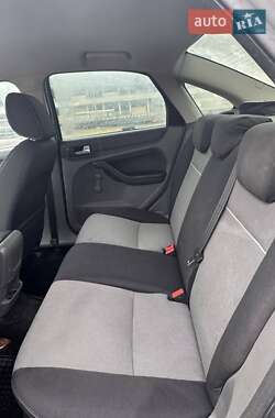 Седан Ford Focus 2010 в 